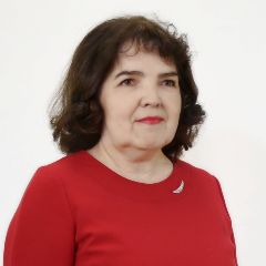 Знатдинова Нелия